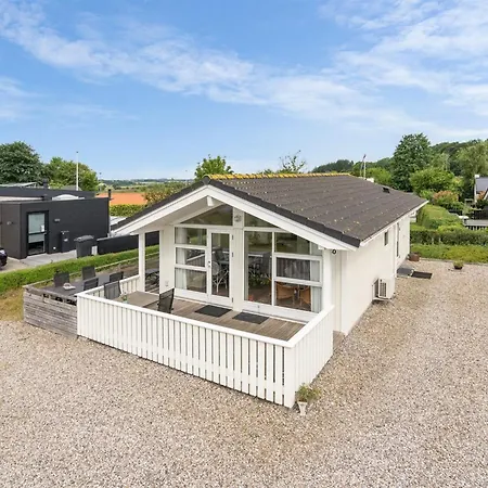 Vakantiehuis Liutulf - 40m From The Sea By Interhome